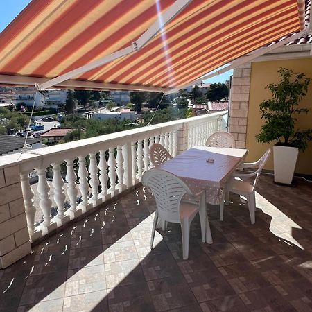 Sunce Apartments Grebastica Exterior photo