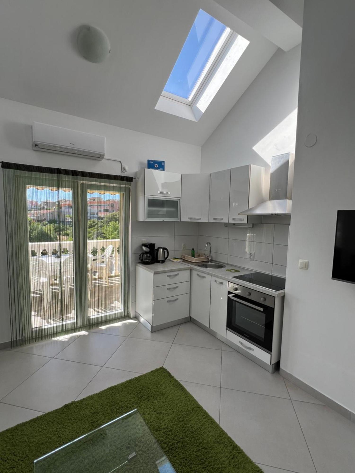 Sunce Apartments Grebastica Exterior photo
